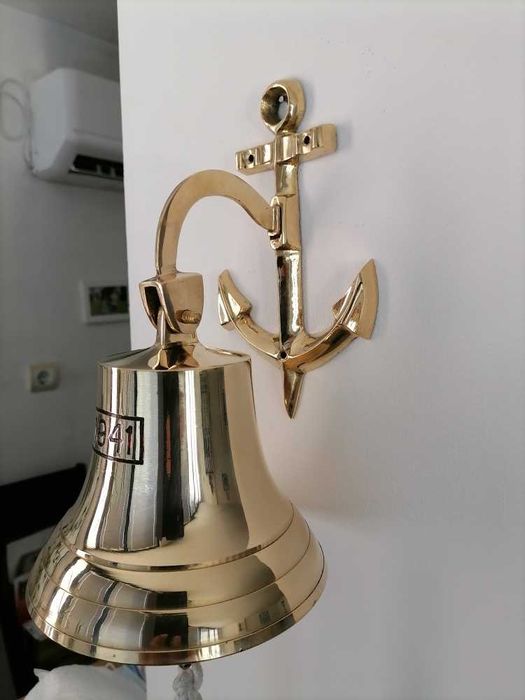 Корабна камбана месинг,със закачалка котва и въже 1841