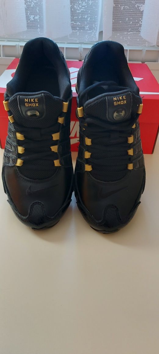 Nike SHOX маратонки