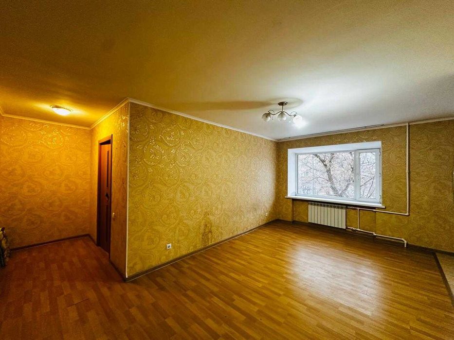 Предлагаем 3-ком студию расположенную на 27 квартале на 2 этаже