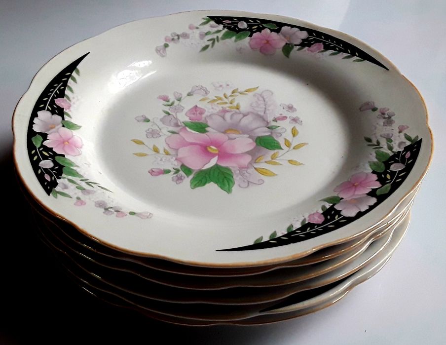 Тарелки новые суповые с подтарельниками ГДР 20 шт,