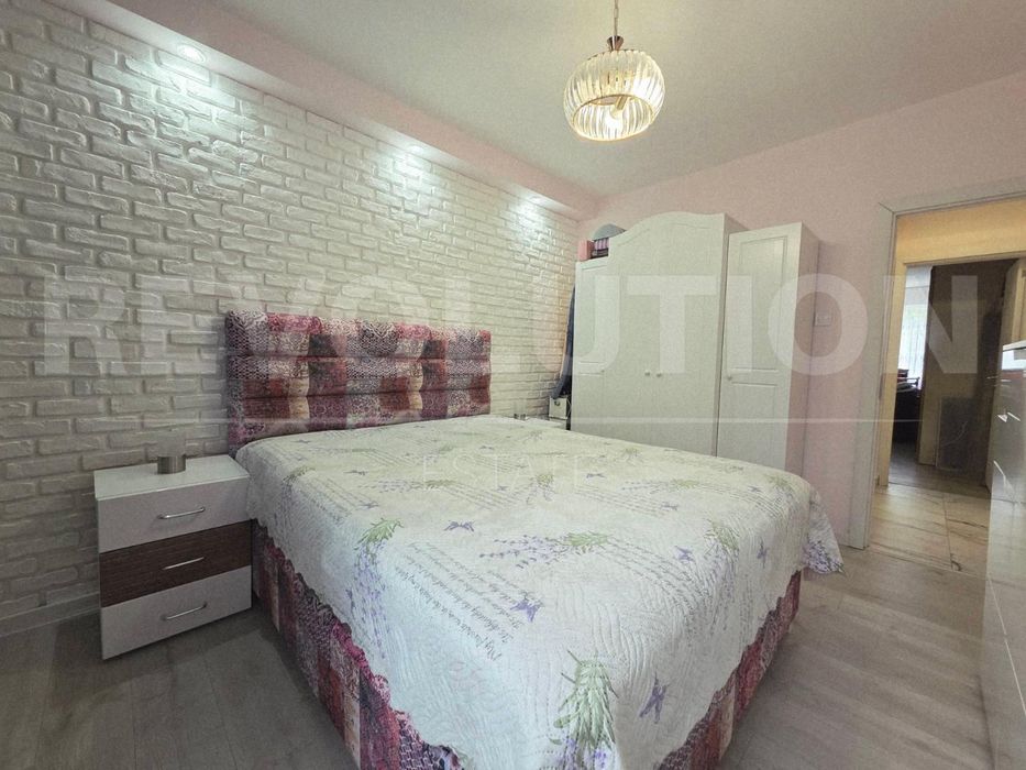 Продава се Тристаен апартамент в София, Света Троица - 84 кв.м за 1518 €/кв.м - Снимка #3