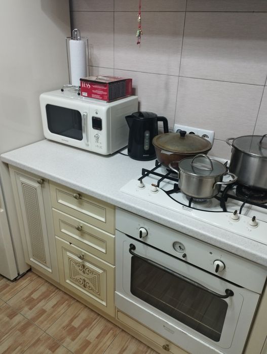 Газовая поверхность и духовой шкаф