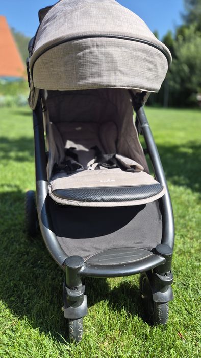 Vând cărucior Joie Mytrax Pro culoare gri