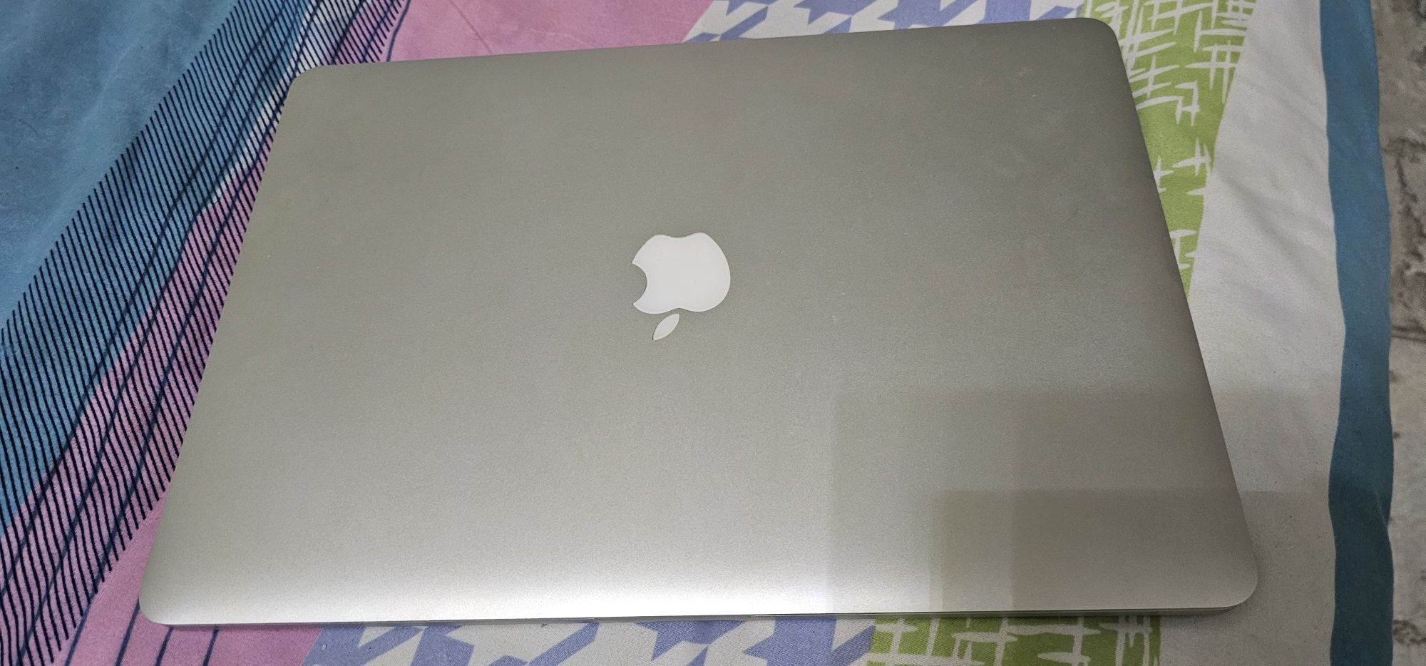 MacBook Pro 15 - inch сотилади
