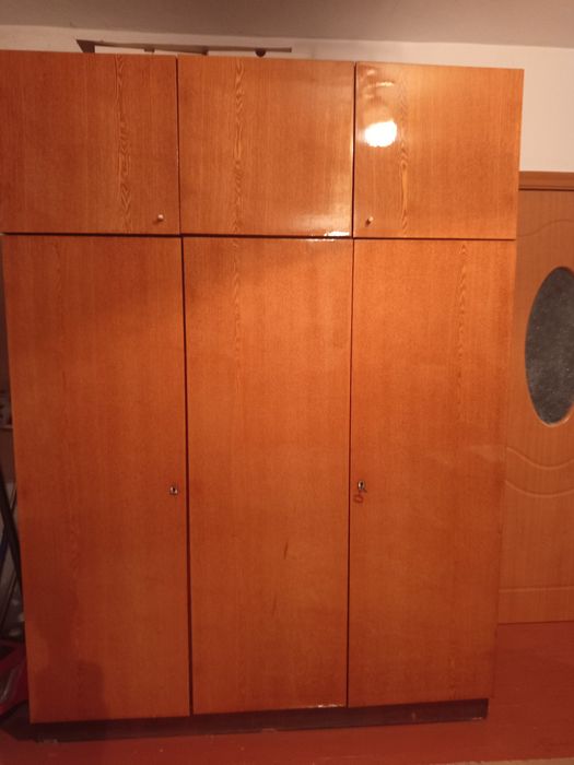 Продам шифоньеры