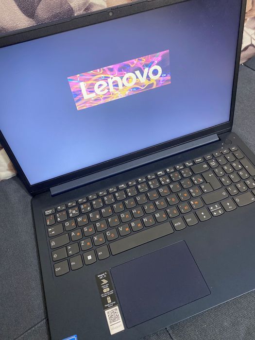 Новый ноутбук Lenovo продается