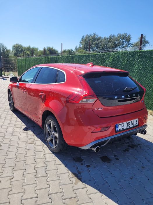 Volvo v40 D4 R Design