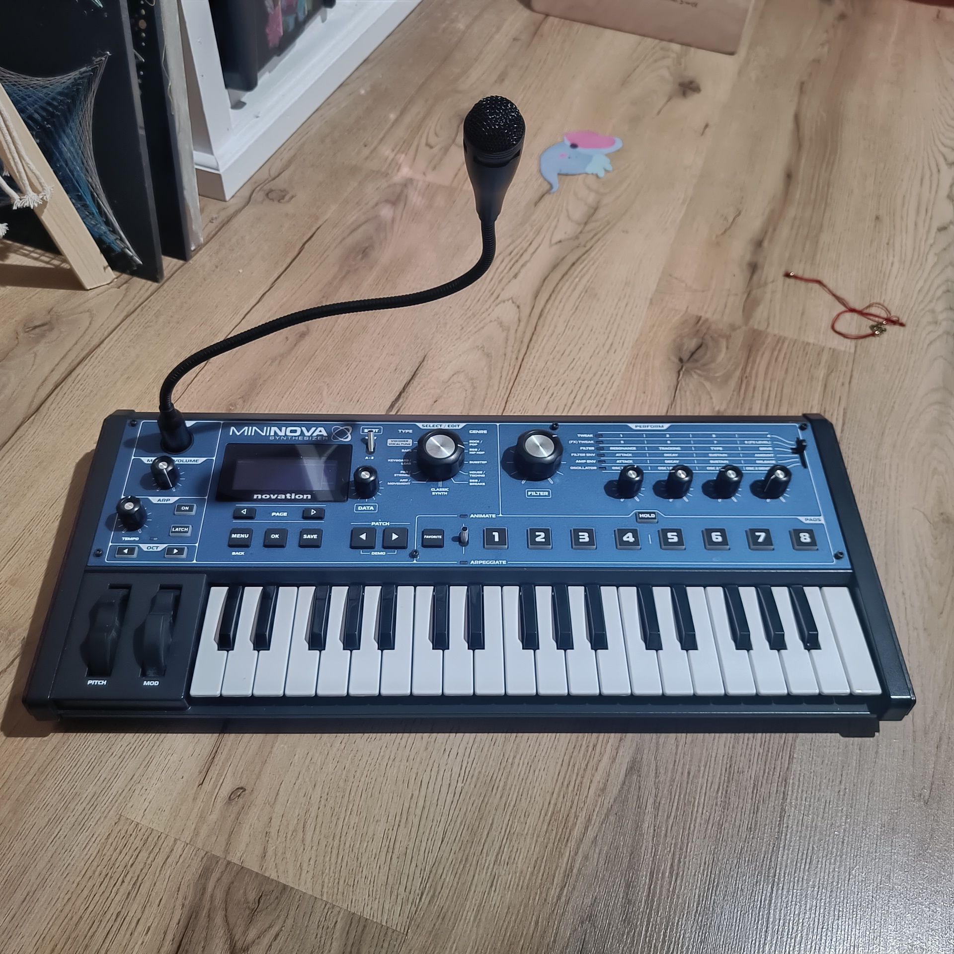 De vânzare Novation mininova