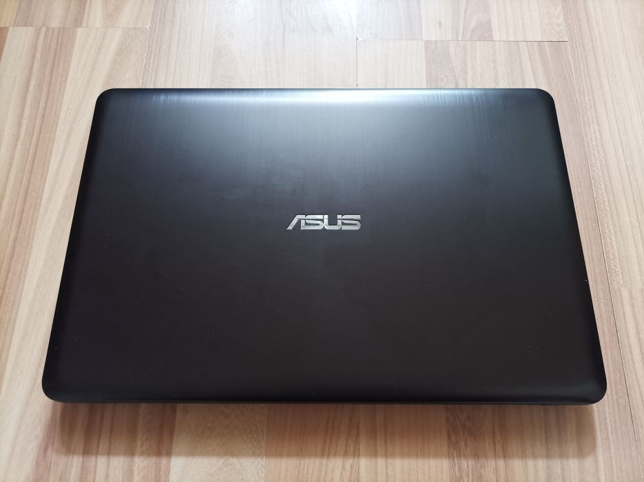 Лаптоп Asus X540SA