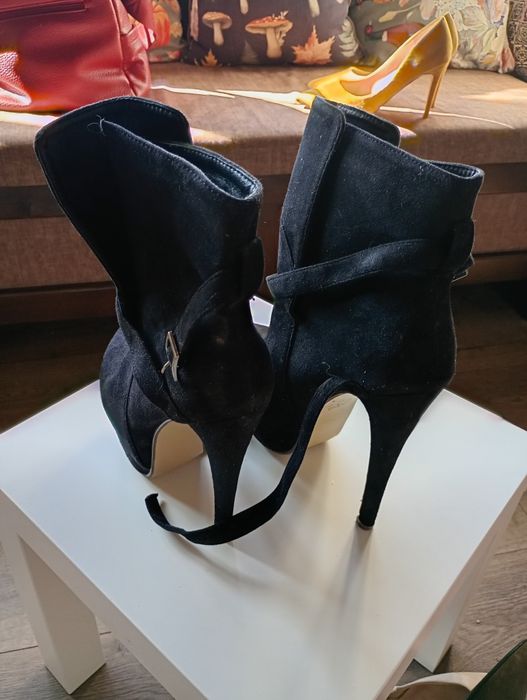 Дамски токчета 37 НОМЕР САМО ЗА 30 ЛВ