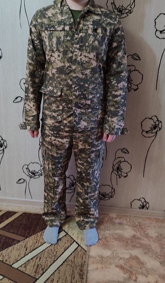 Военная форма в отличном состоянии. Подходит для НВП