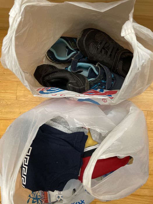 Отдам пакет детской одежды и обуви