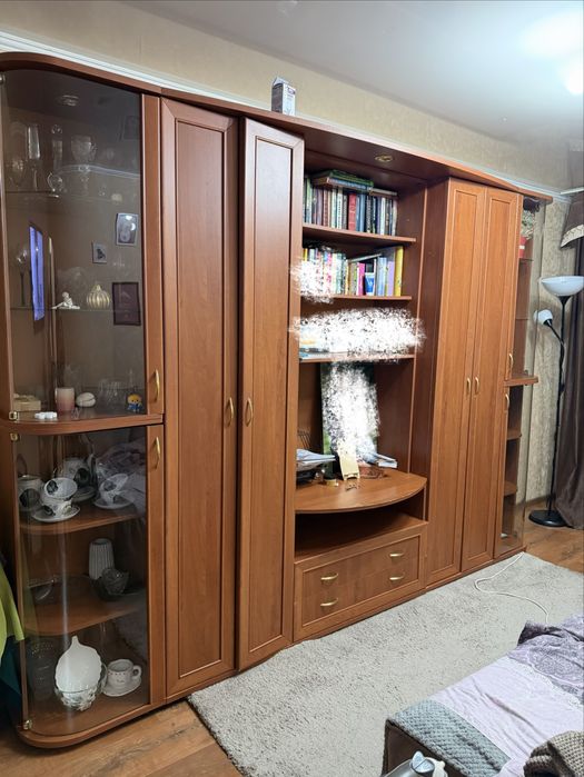 Продам стенку в гостинную