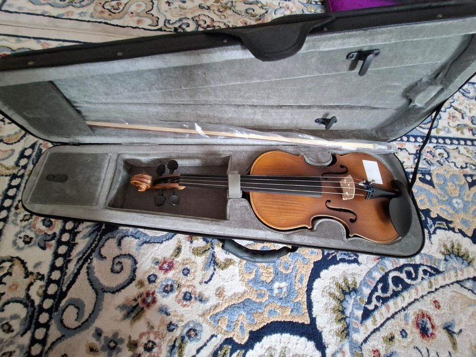 Продается новое виолончель скрипка