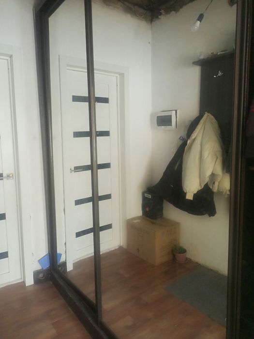 Продам купейный шкаф