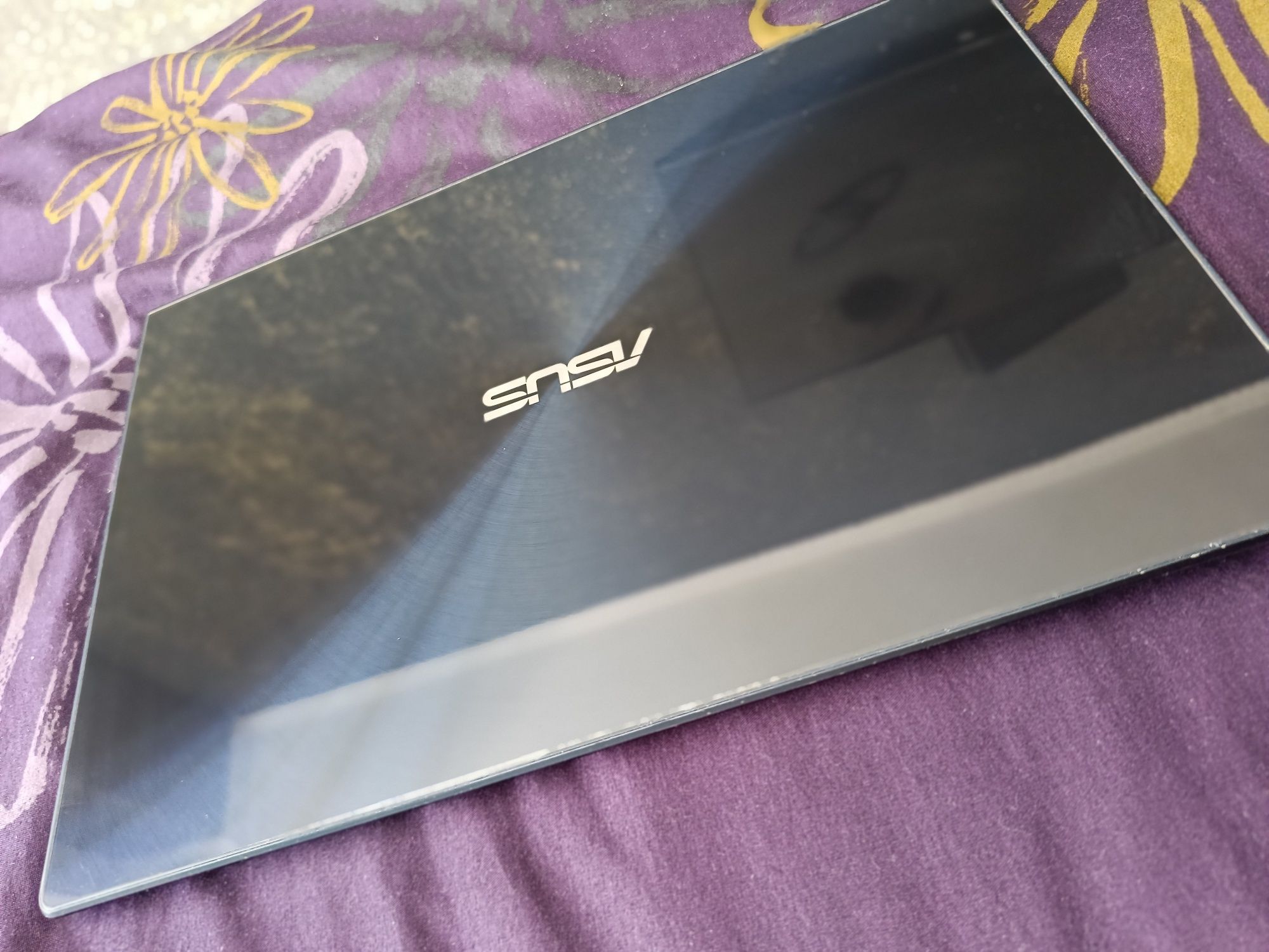 Asus Zeenbook UX302L I5, TouchScreen, 256Gb, 8Gb Ram