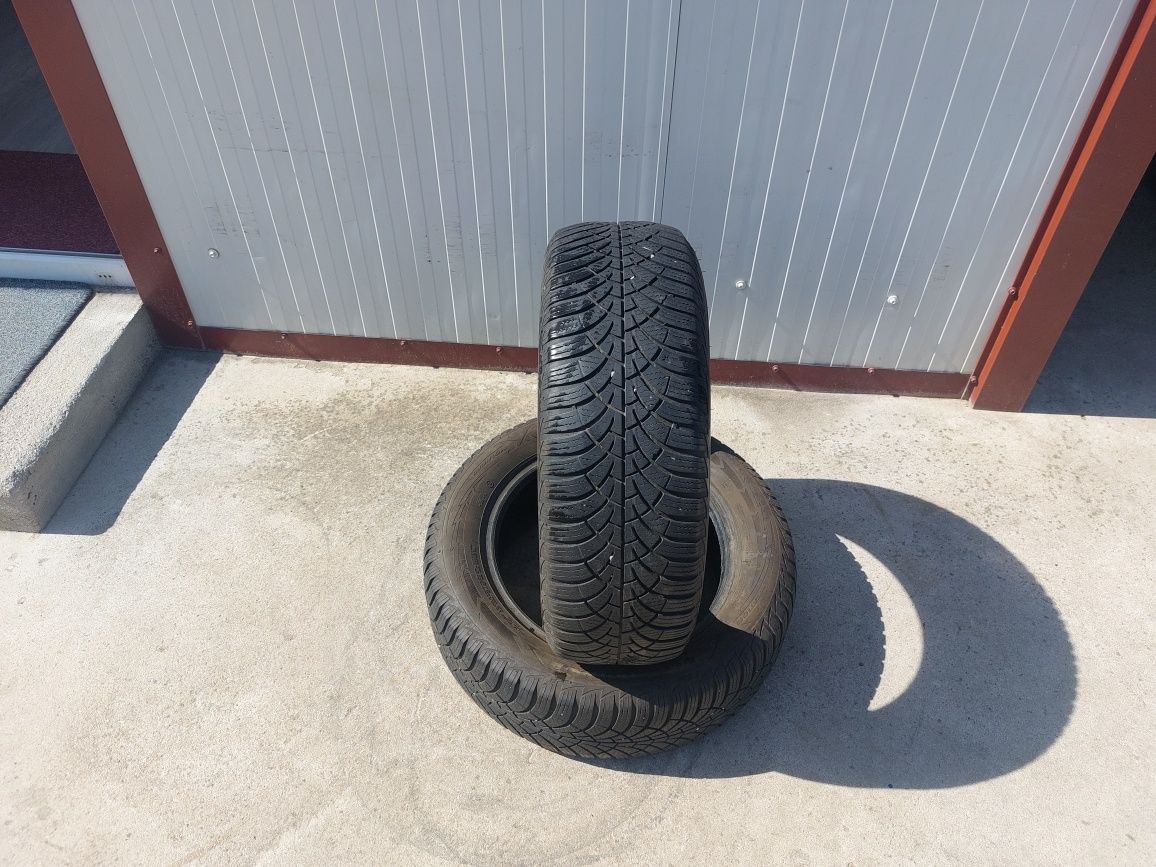 100 lei bucata! Doua anvelope M+S 195 60 15 Goodyear
