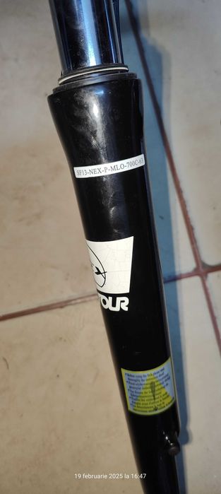 Furca 28 inch doua modele SR Suntour
