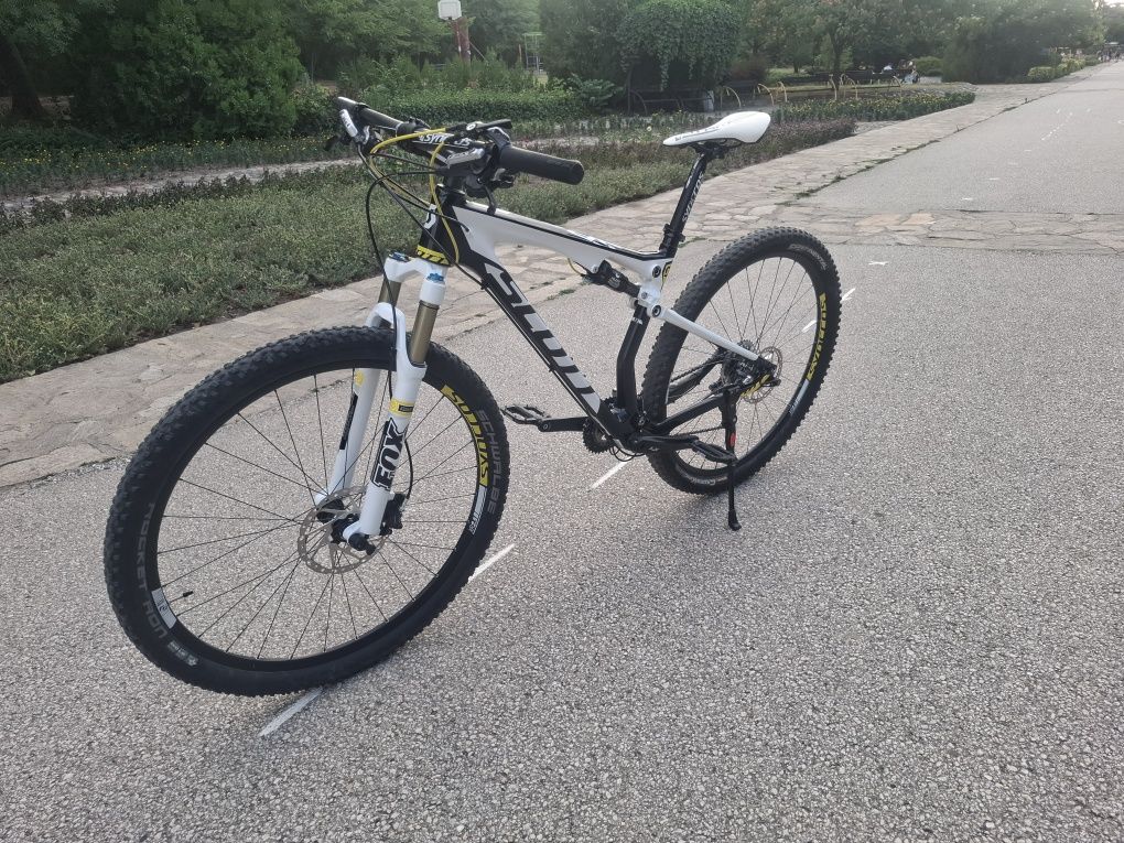 Scott scale 29 carbon L - като нов !