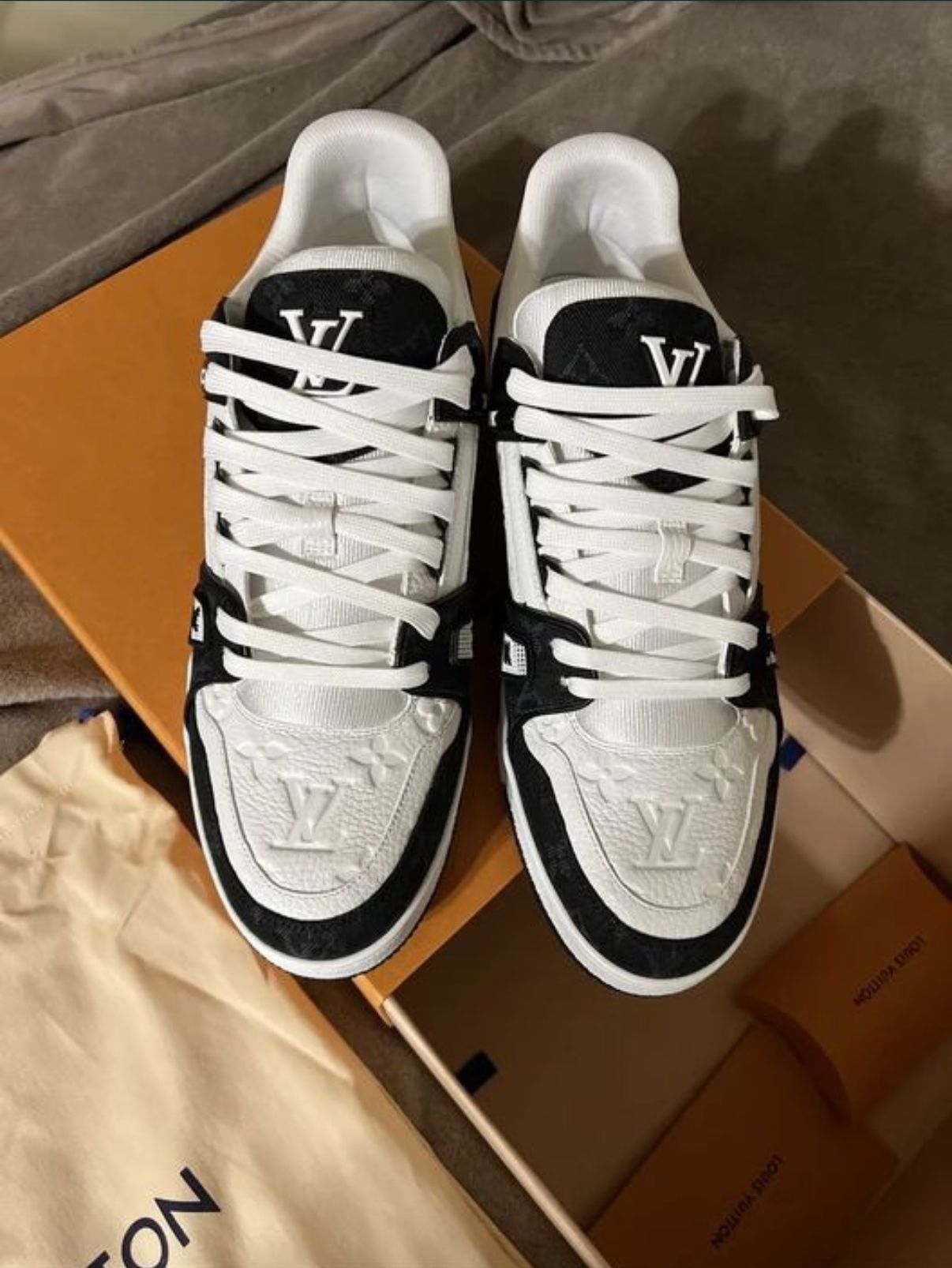 Adidași Louis Vuitton**Calitate Premium**
