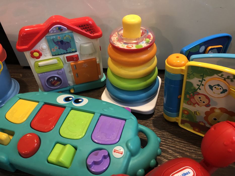 Детски играчки 12-18м