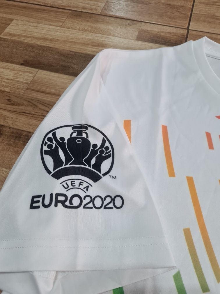 Tricou (FIFA 2020)