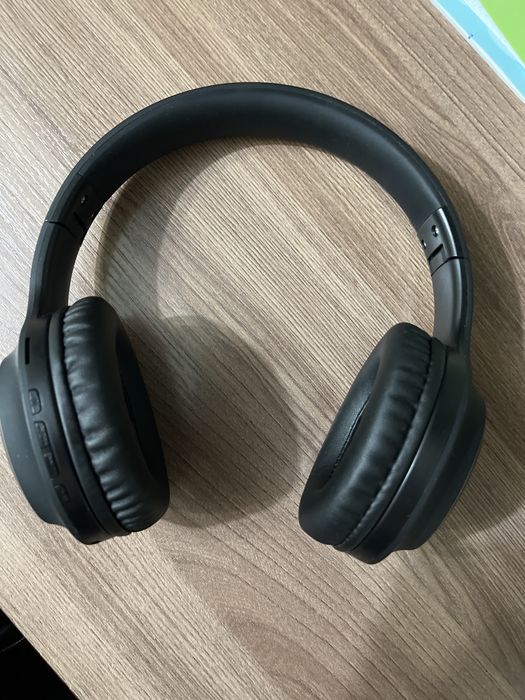 Наушники хорошие Giby