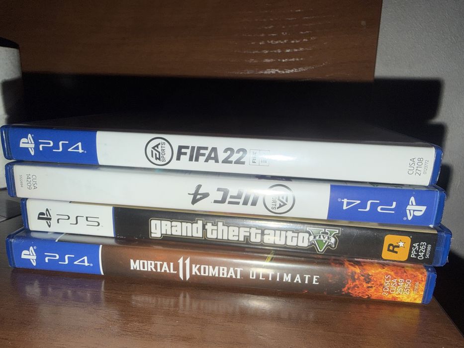 Игры на Ps     4 штуки