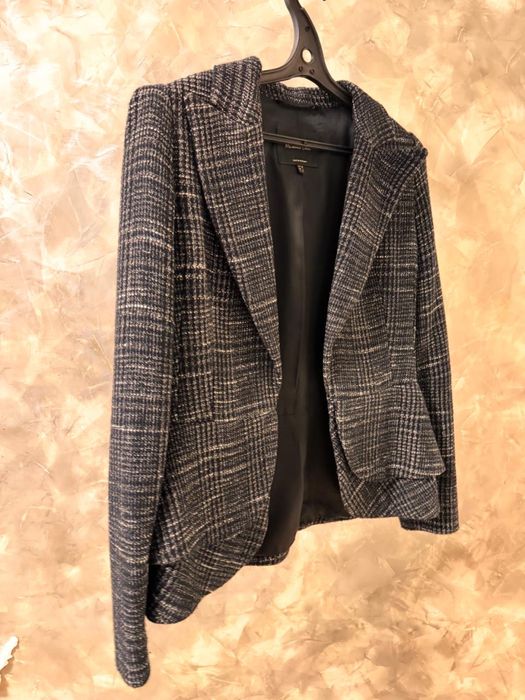 Продам женские пиджаки Massimo Dutti