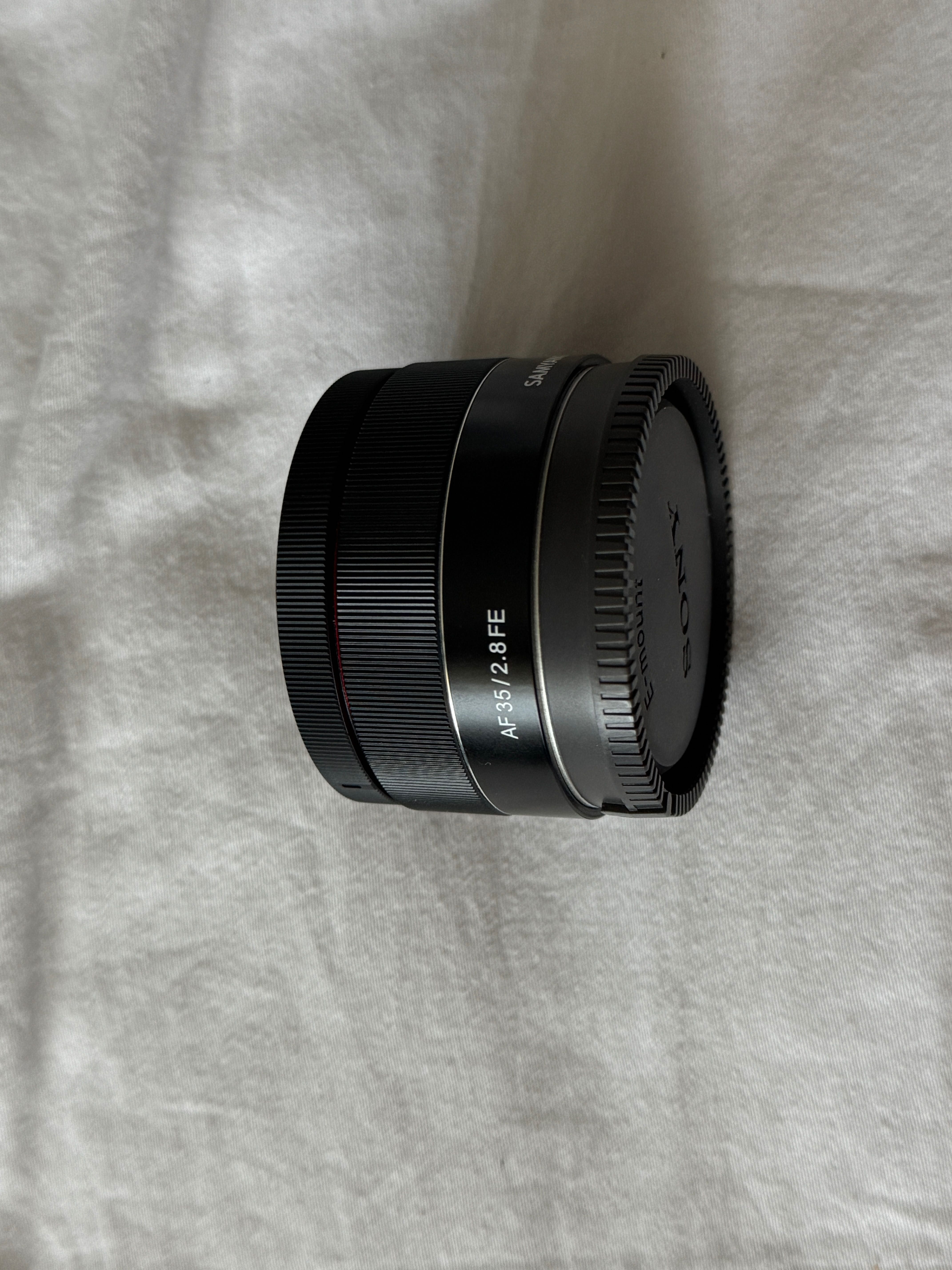 Sony Alpha A7 III + Samyang AF 35mm f/2.8 - Sony FE Fit + Flash + Case