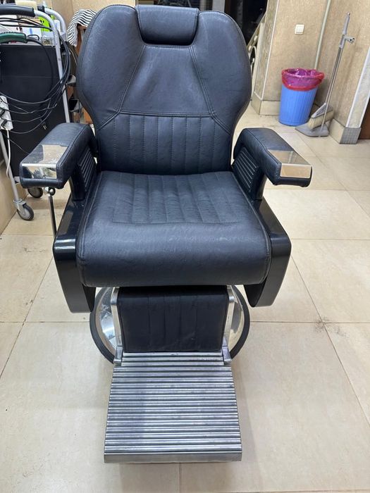 Парикмахерское кресло