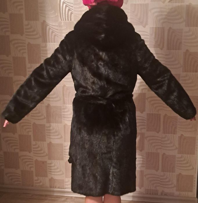 Норковую шубу продам