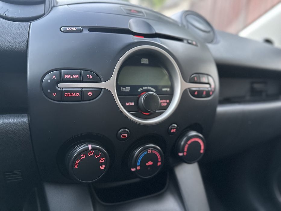 Mazda 2 , 1.3 benzina , full option