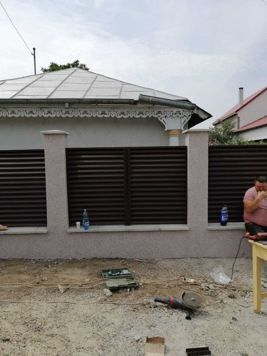 Garduri si porti din panou stil jaluzea de diferite modele la comanda