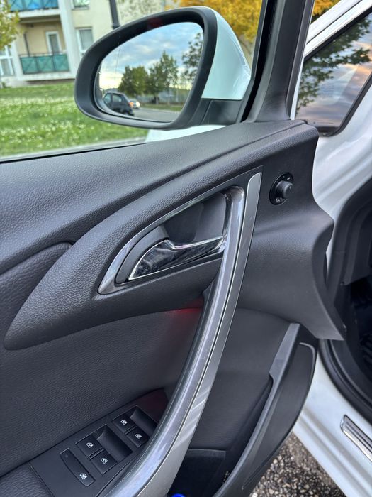 Opel Astra J 2013 2.0cdti