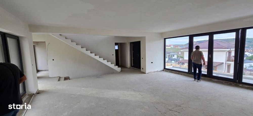 Casa individuala semifinisata noua, teren 640 mp, Chinteni