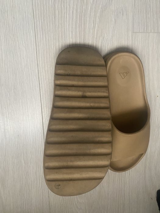 Papuci yeezy slides