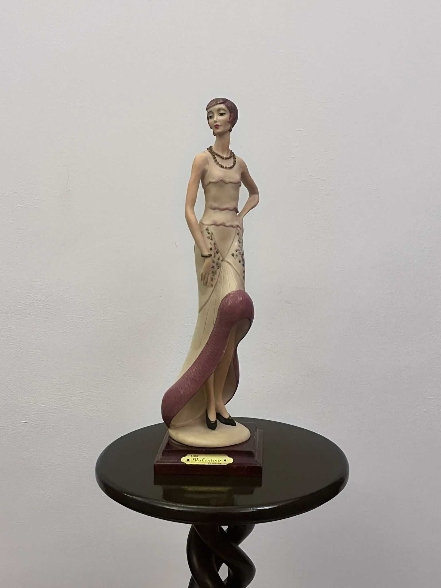 Bibelou alabastru Capodimonte MIRIAM marcata statueta bibelouri ieftin