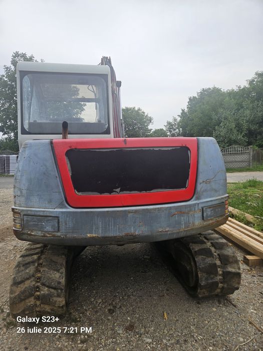 Vând sau schimb cu cap tractor preț negociabil