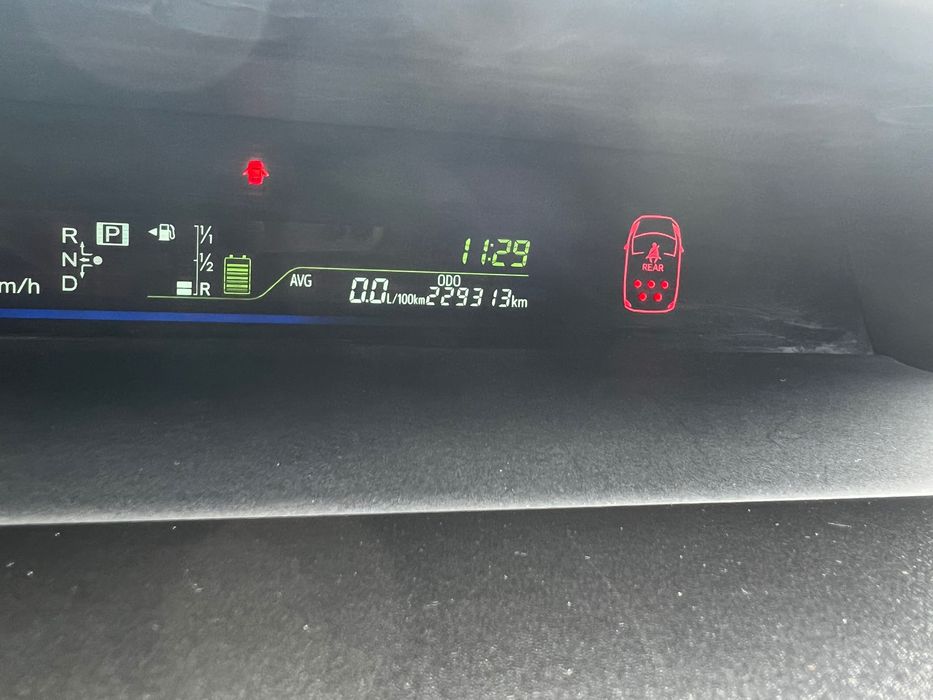 2013 Тойота Приус Плюс