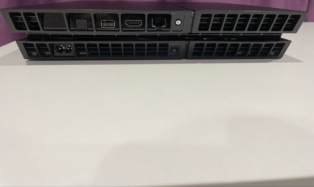Playstation 4 1tb профилактиран с джойстик