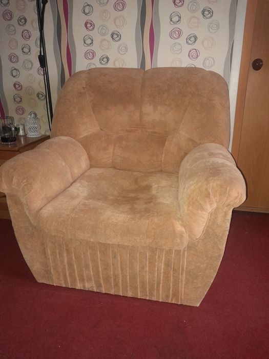 Продам два кресла