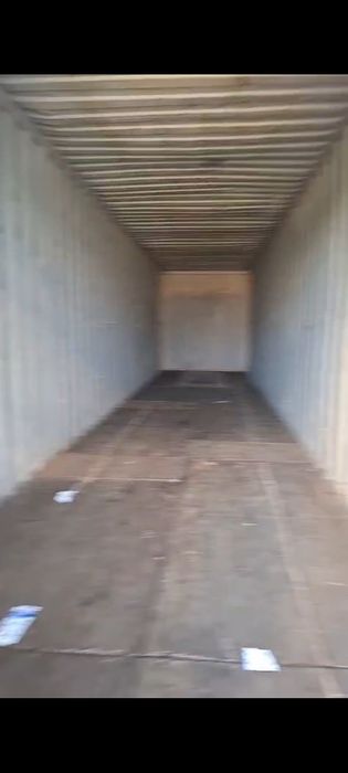 Контейнер находится на бульваре Гагарина 12