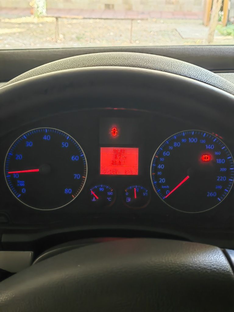 VW Golf 1.6 FSI 115 к.с.