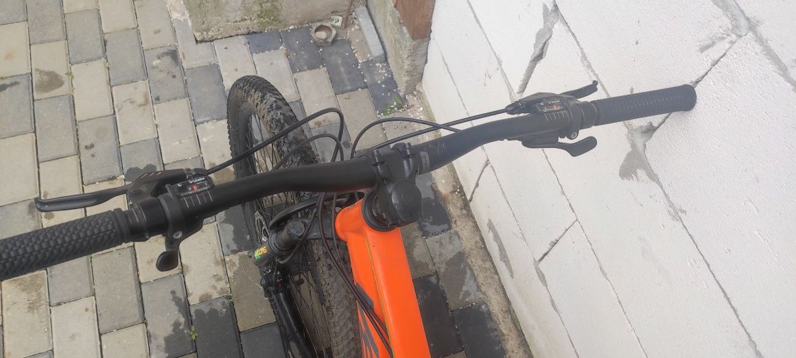 Vând bicicleta Velors Matador jsx2661 aproape nouă