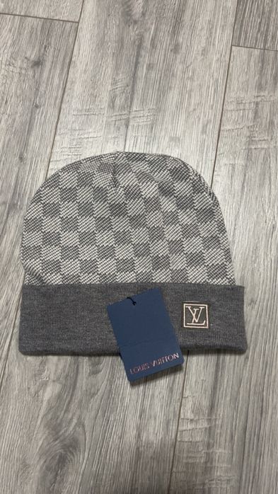 Caciula louis vuitton