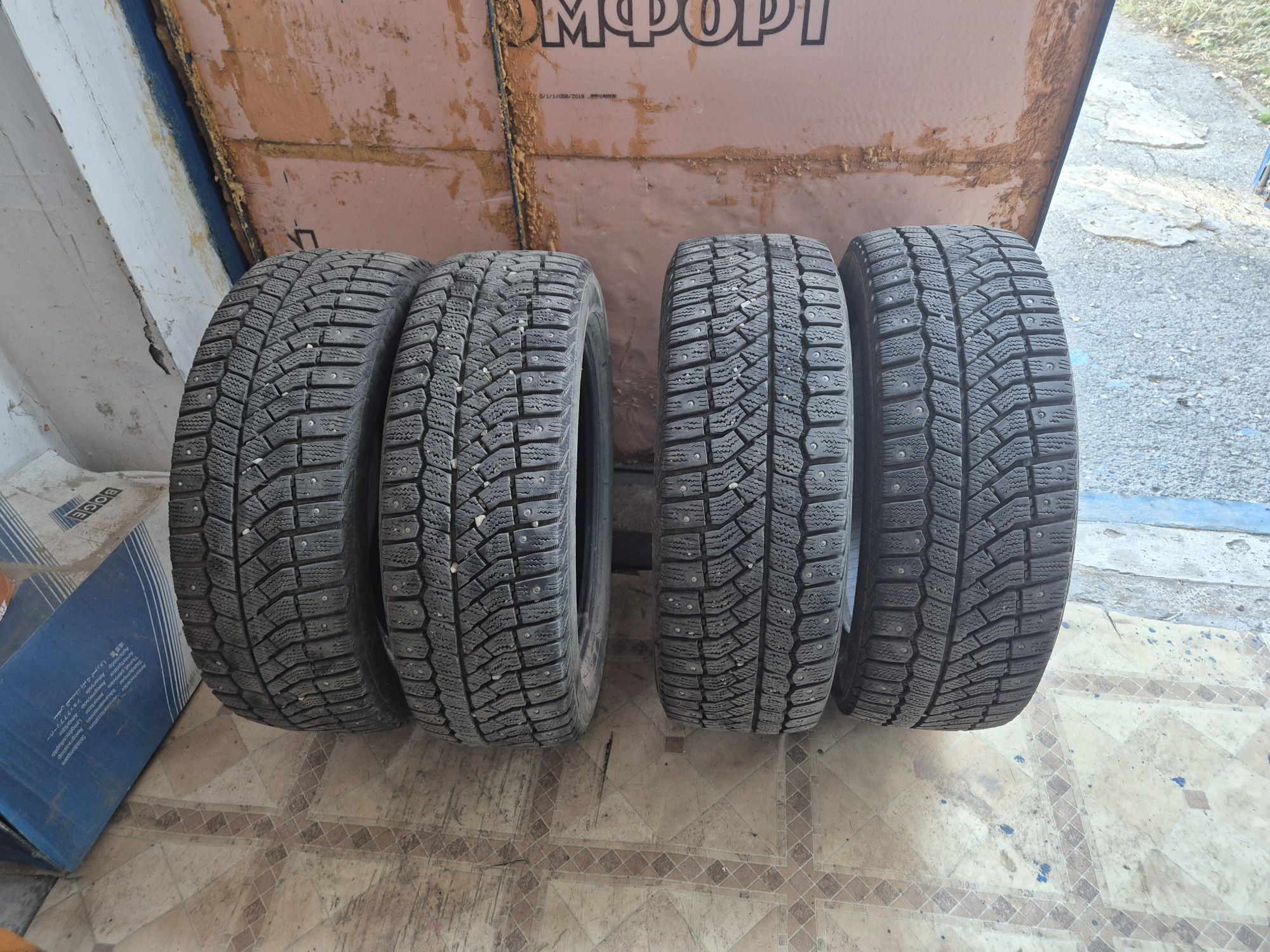 Продам шины зимние
