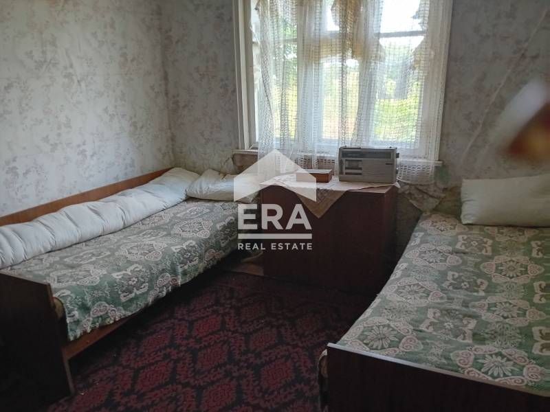 ЕРА Фаворит продава ексклузивно къща с двор в с. Медковец, общ. Монтан
