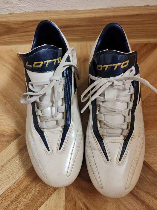 Ghete fotbal iarbă ,mărimea 38