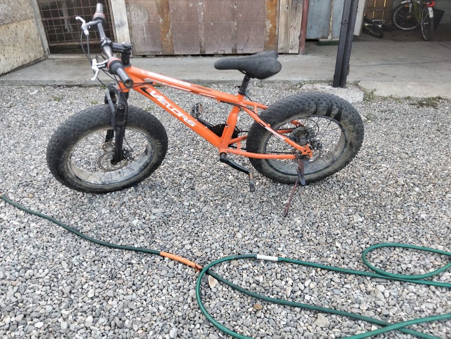 Bicicleta cu roti groase